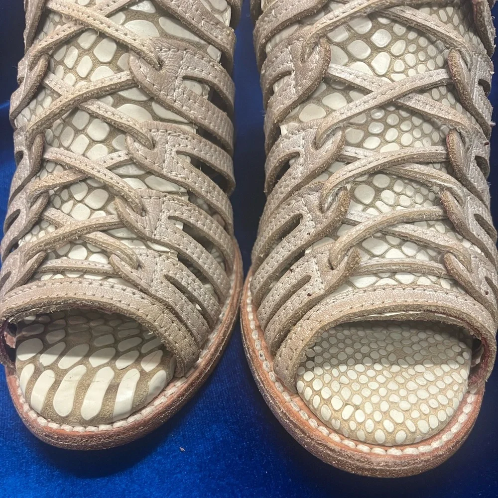 Women’s Freebird by Steven Wazee sandals - Picture 5 of 7